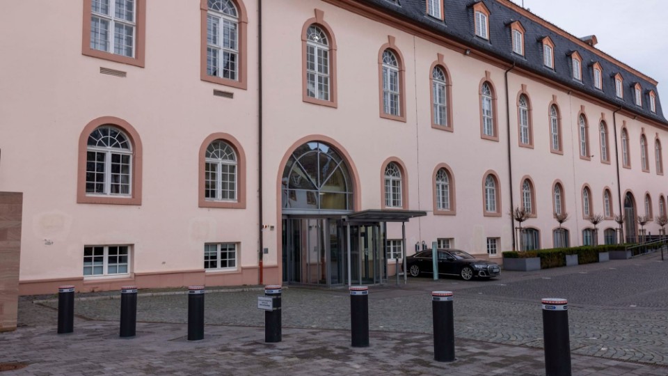 Land unterzeichnet Vertrag mit Verband der Sinti und Roma
