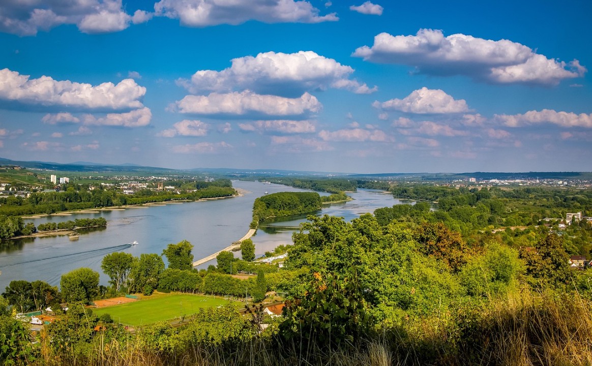Neue Technik für reineres Rheinwasser Neue Technik für reineres Rheinwasser