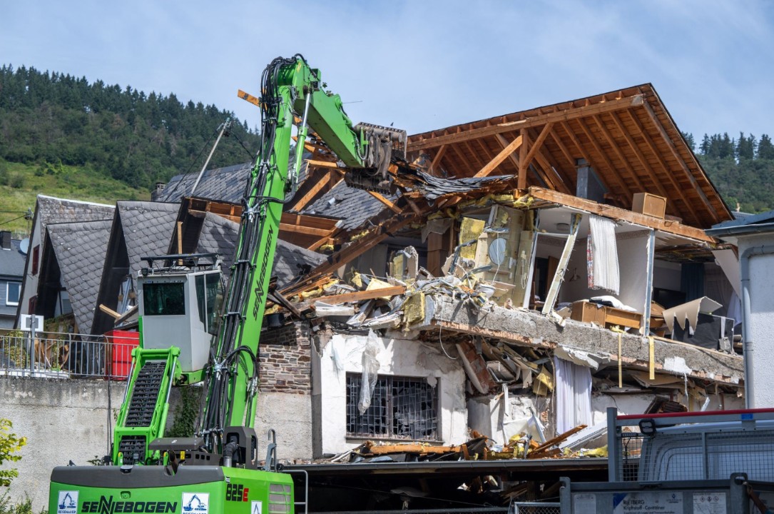 Gutachten zum Hoteleinsturz von Kröv liegt vor Gutachten zum Hoteleinsturz von Kröv liegt vor