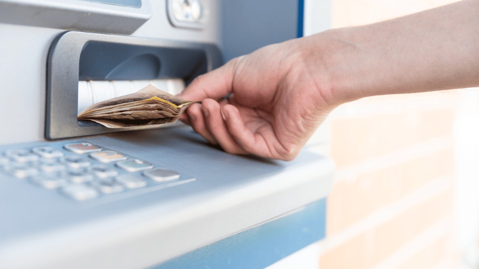 VR Bank RheinAhrEifel warnt vor aktueller Betrugsmasche an Geldautomaten