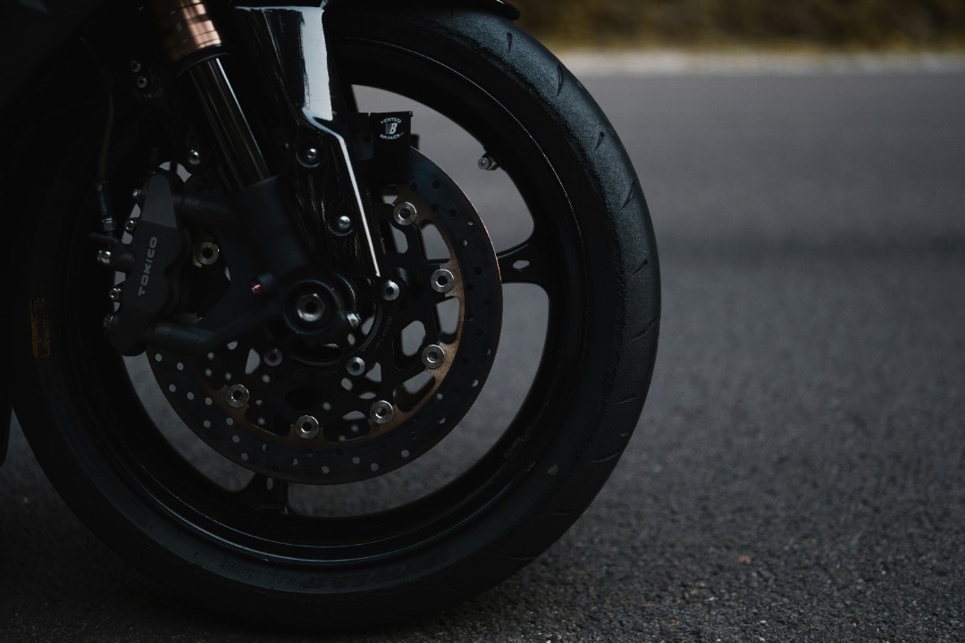 Motorradfahrer und Sozia bei Unfall sehr schwer verletzt Motorradfahrer und Sozia bei Unfall sehr schwer verletzt