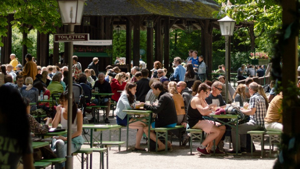 Freibäder, Städte, Gastronomie – so bereitet sich Rheinland-Pfalz auf die erste große Hitze vor