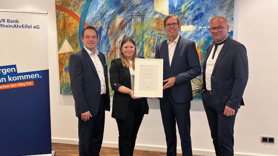VR Bank RheinAhrEifel eG erhält Auszeichnung als Top-Partner Förderberatung der DZ Bank