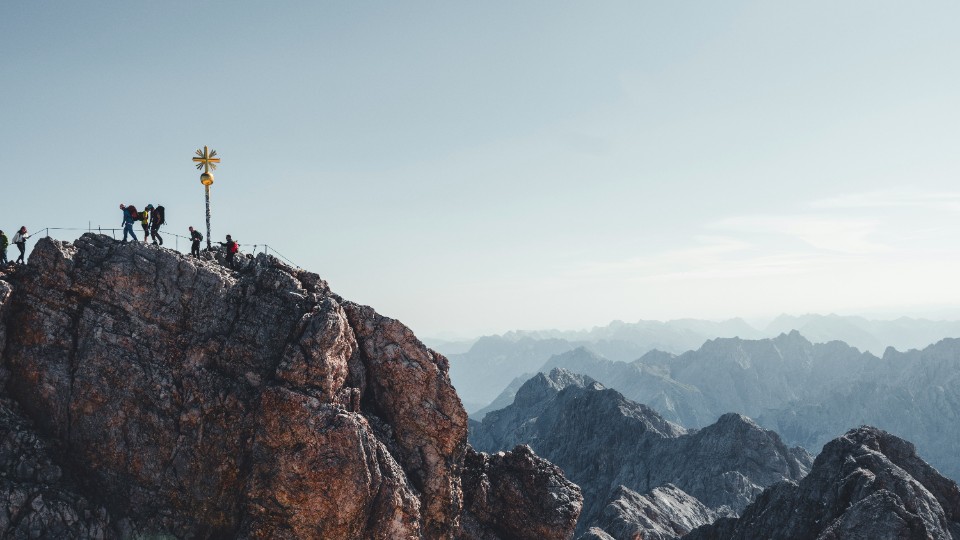 Rheinland-Pfälzer auf Zugspitze in Not – dramatische Bergrettung über Stunden