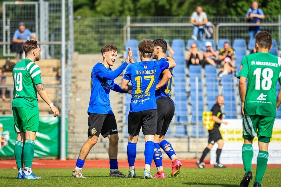 TuS Koblenz siegt trotz Unwetter-Chaos zum Saisonfinale