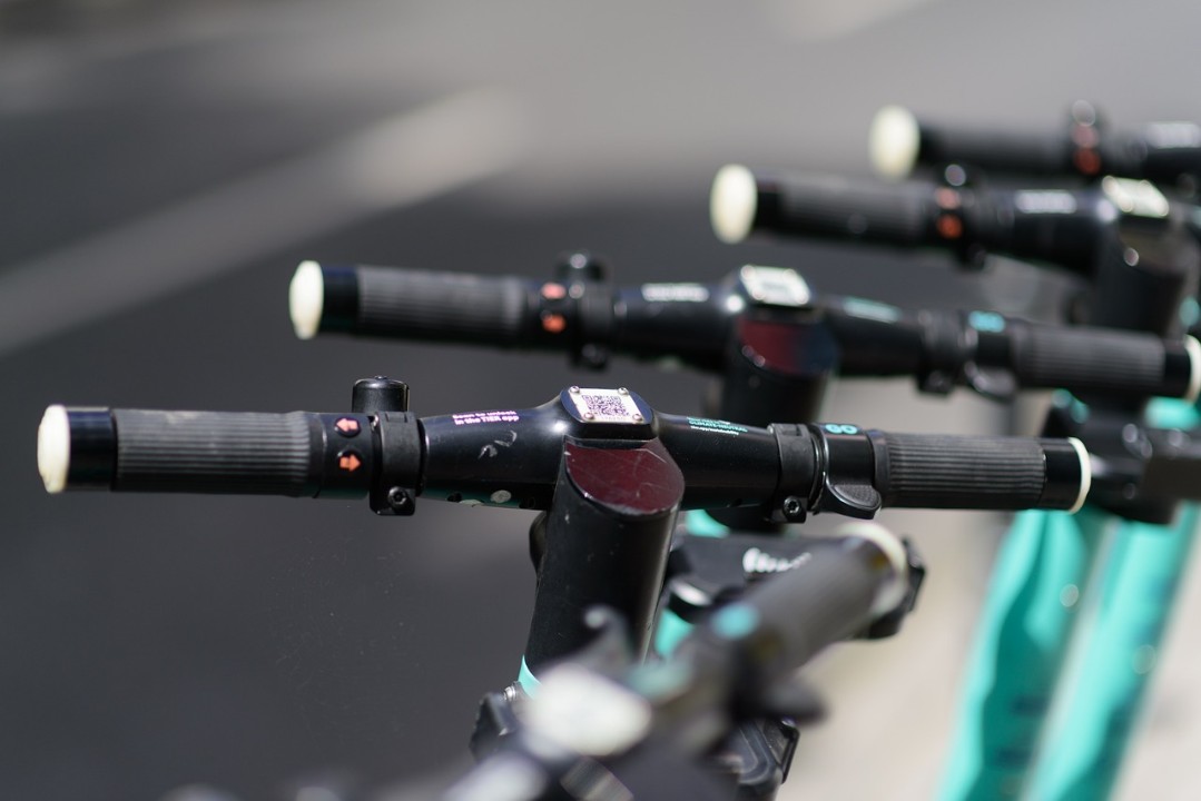 E-Scooter-Diebstahl: Flucht endet dank Anwohnern mit Festnahme! E-Scooter-Diebstahl: Flucht endet dank Anwohnern mit Festnahme!