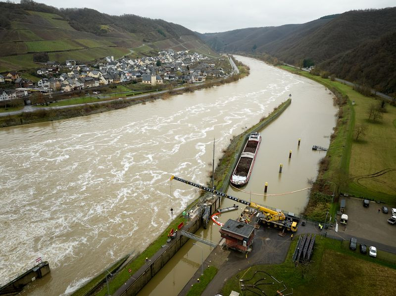 Nadelöhr Schleusen – warum sie auf der Mosel so wichtig sind Nadelöhr Schleusen – warum sie auf der Mosel so wichtig sind