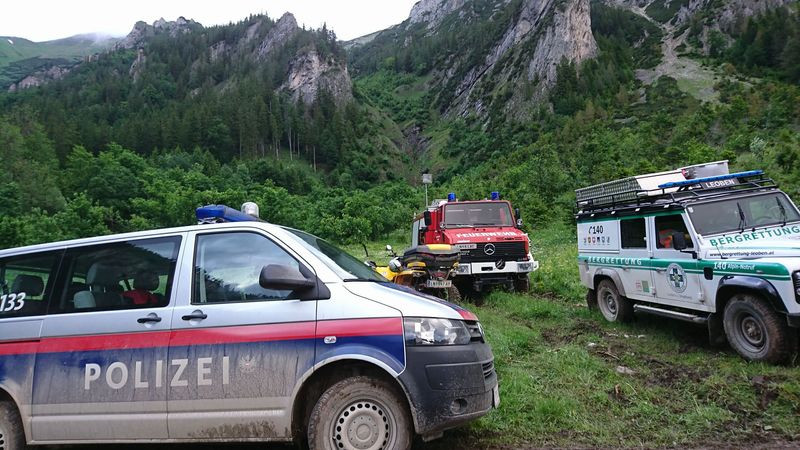 Vom Wetter überrascht - Deutsche Familie in Bergnot Vom Wetter überrascht - Deutsche Familie in Bergnot