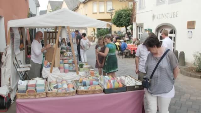 Europäischer Keramikmarkt in Höhr-Grenzhausen am zweiten Juni-Wochenende 